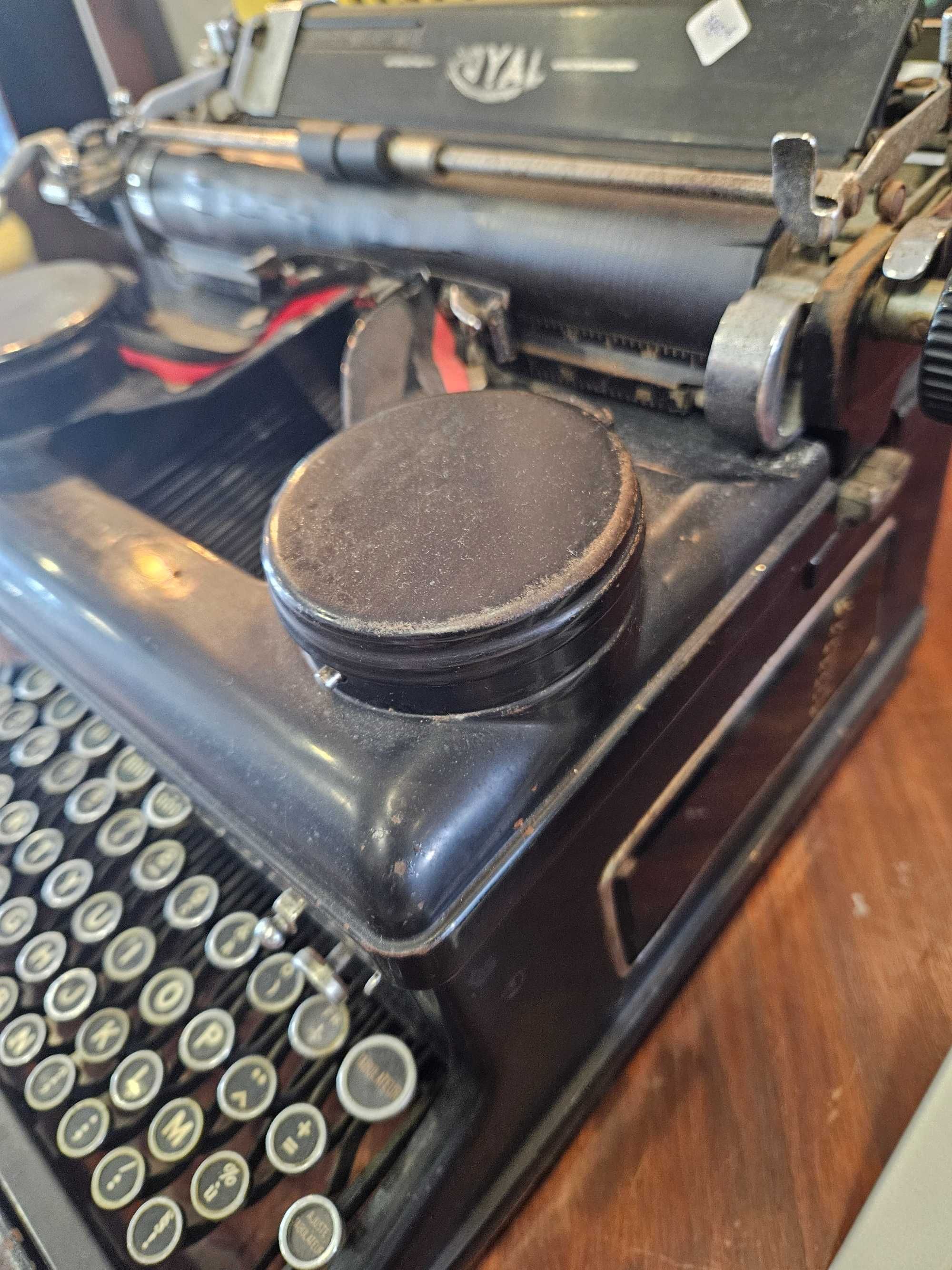 Maquina de escrever Royal