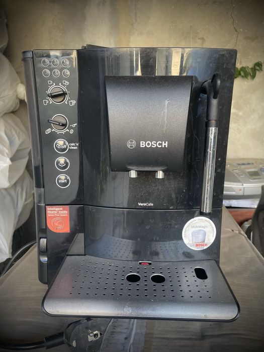 Кофемашина Bosch VeroCafe | автоматическая, рабочая, молочная система