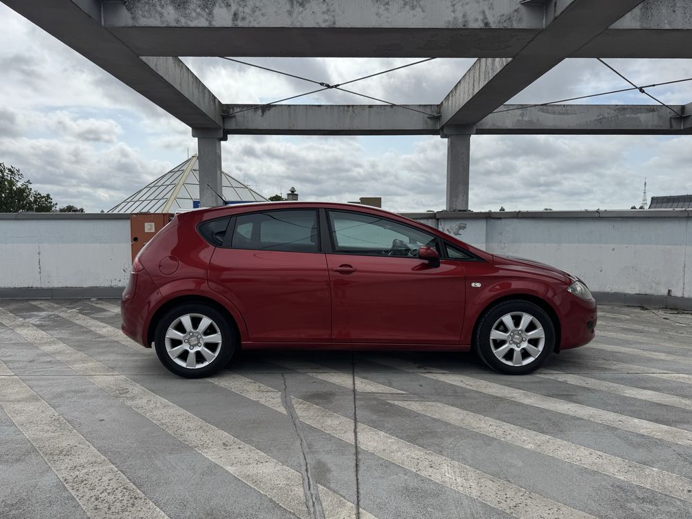 Seat Leon 1.8 benzyna 160km Alufelgi Klima Ładny stan udokumentowany