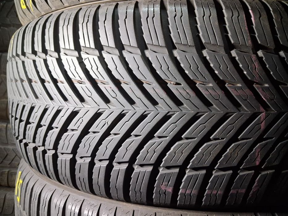 235/45 19 Nokian SeasonProof 1 Резина зимова