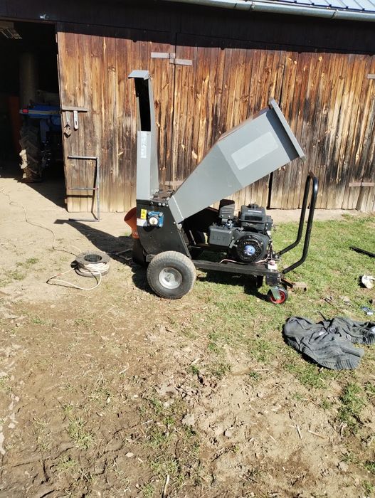 Usługa rozdrabniaczem spalinowym , łuparką kinetyczną