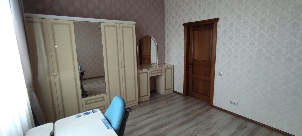 Дом на берегу озера. Хозяин. Метро Славутич 7,9 км. СТ Орхидея