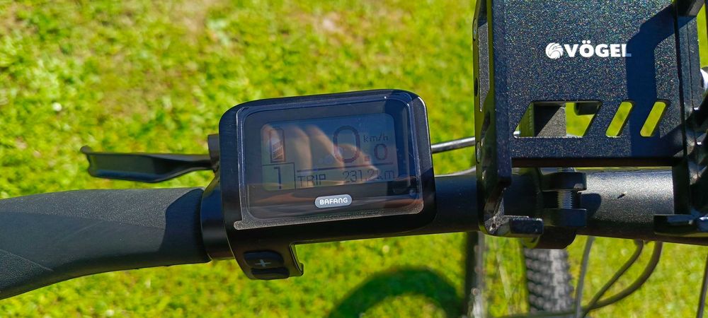 Rower elektryczny marki Romet E Rambler E 9.0 Roczny Stan jak Nowy