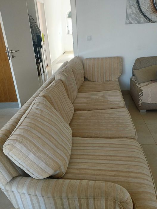 Sofá de 2,50m e 2 poltronas óptimo estado