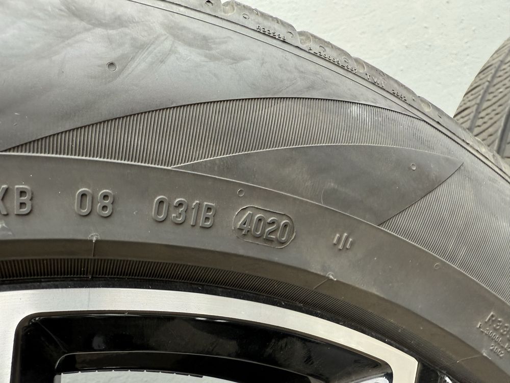 Volvo XC40 XC60 koła felgi 19 cali całoroczone Pirelli