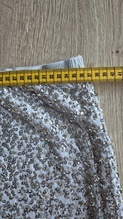 Cekinowa spódniczka