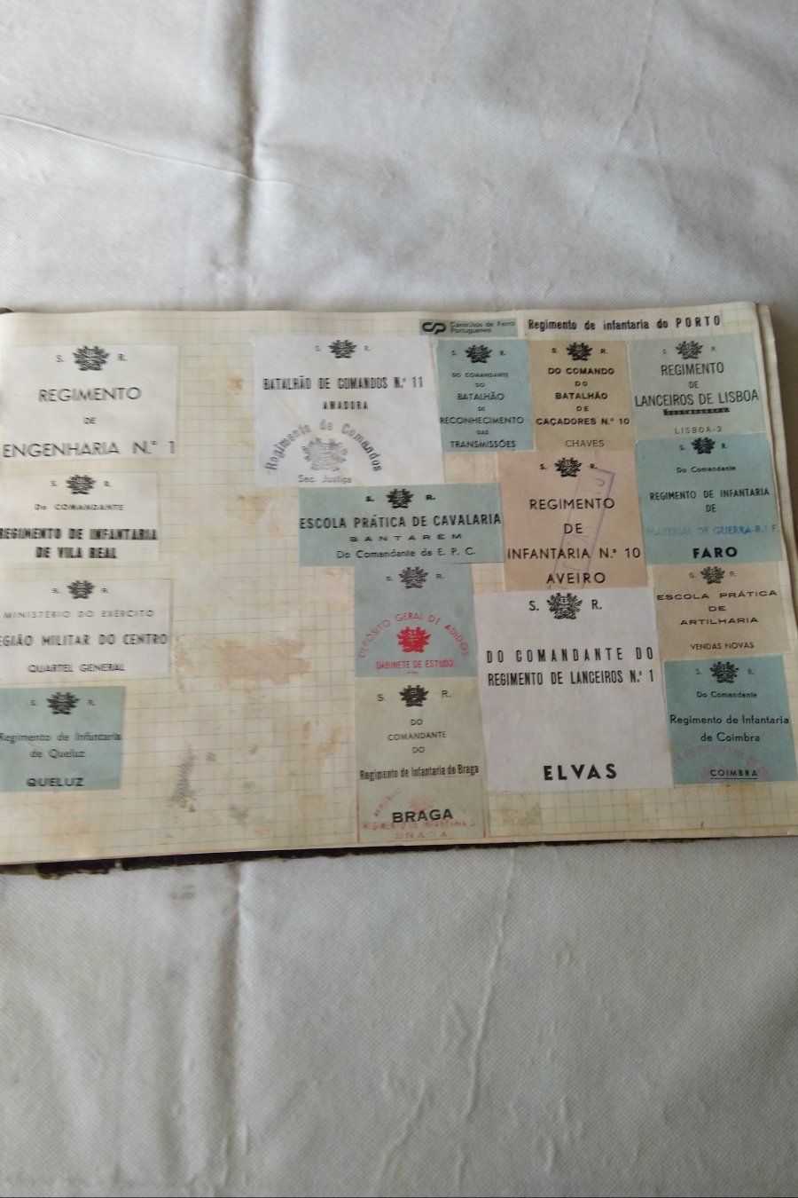 Álbum de Selos e Dísticos Vários