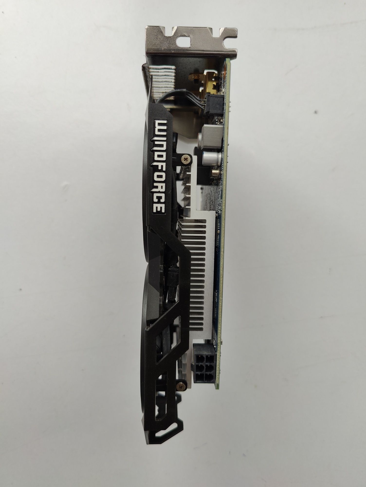 Відеокарта Gigabyte GTX 750 Ti 4gb 1059 МГц GDDR5 HDMI, DVI