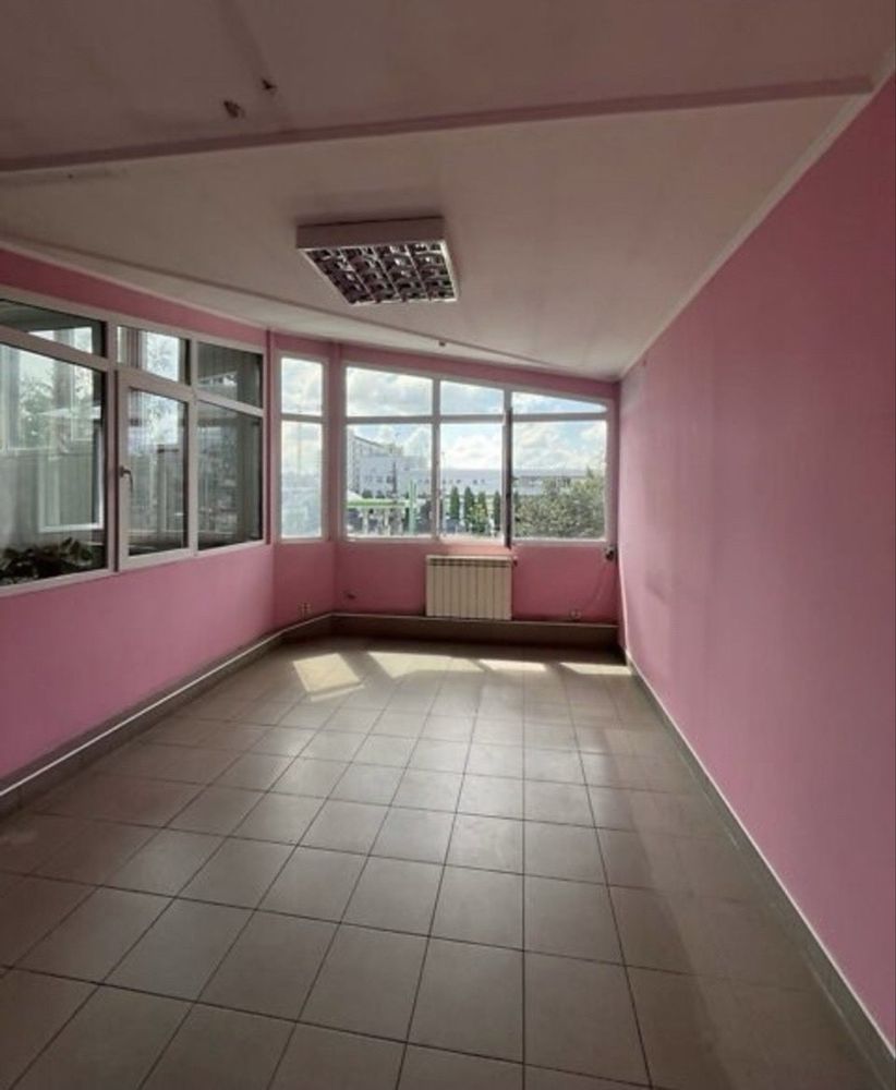 Продаж комерційного приміщення, вул.Торговиця, площа 226кв.м. Власник