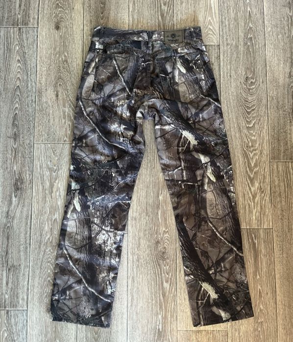 Широкие брюки из плотного материала