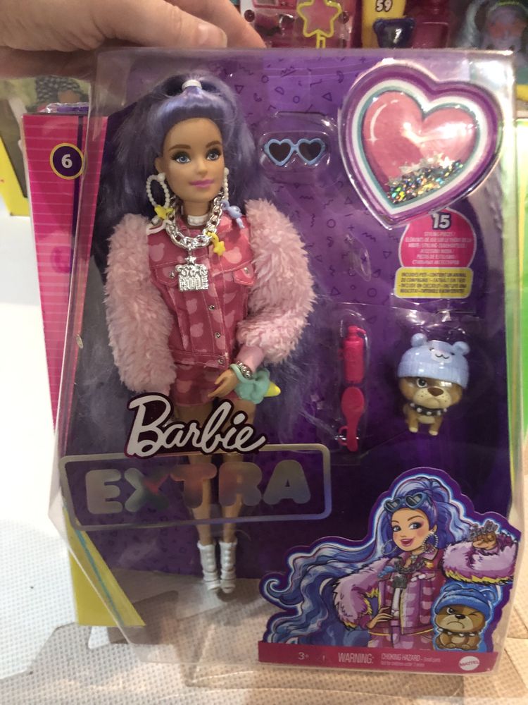 Barbie Extra toaletka i lalka