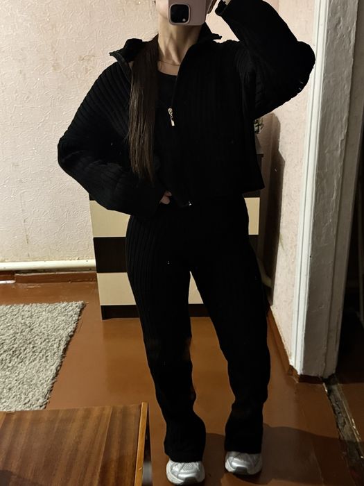 Костюм вʼязаний чорний