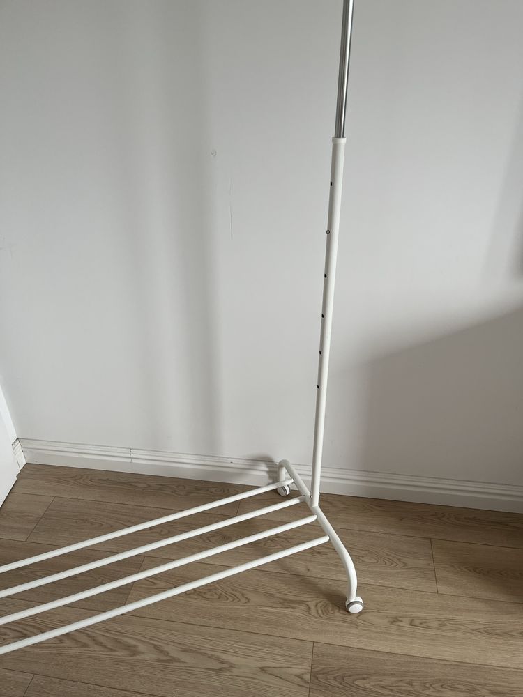 Wieszak Ikea Rigga biały na ubrania