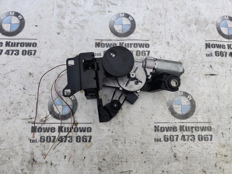 BMW E61 Mechanizm wycieraczki tył silniczek 7175123