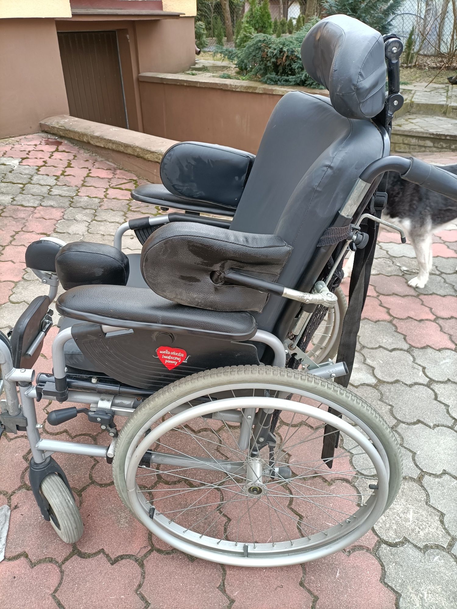 sprzedam wózek inwalidzki specjalistyczny
