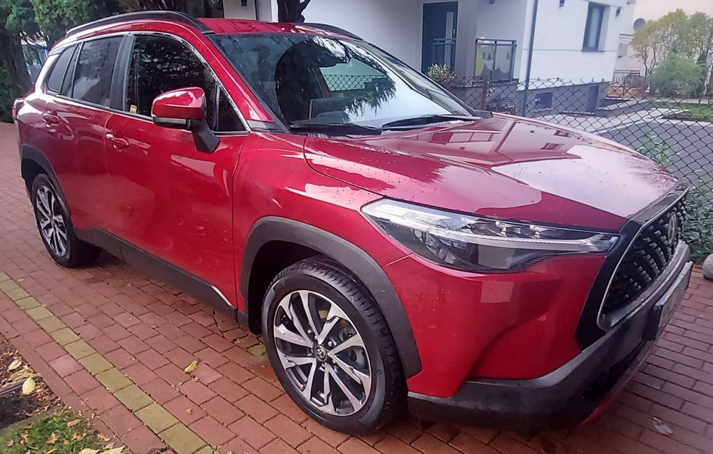 ..:Toyota Corolla Cross 2.0 Hybid + kpl. Opon Michelin zima