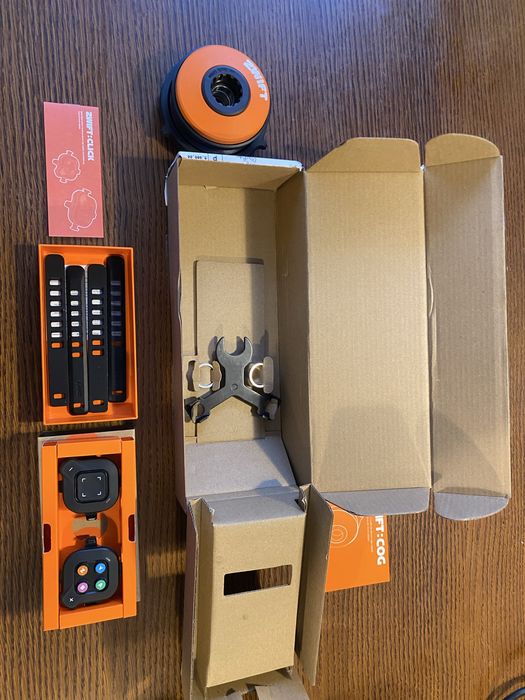 Zwift Click & Cog v.2 do trenażera