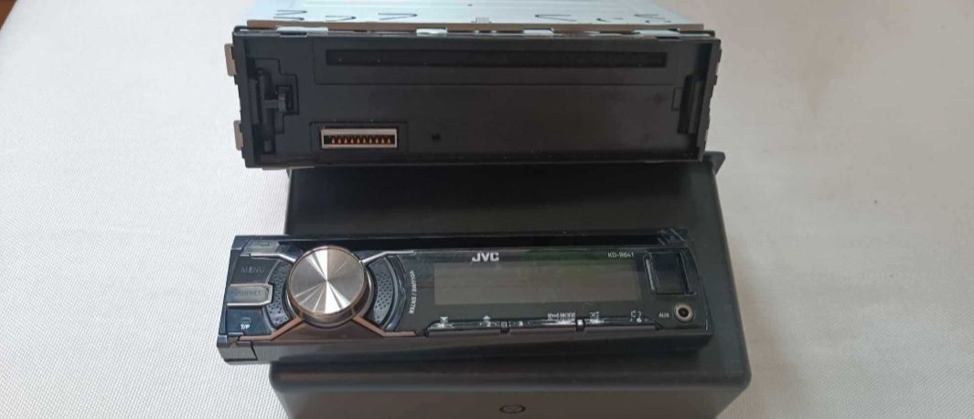 Radioodtwarzacz samochodowy JVC KD-R641