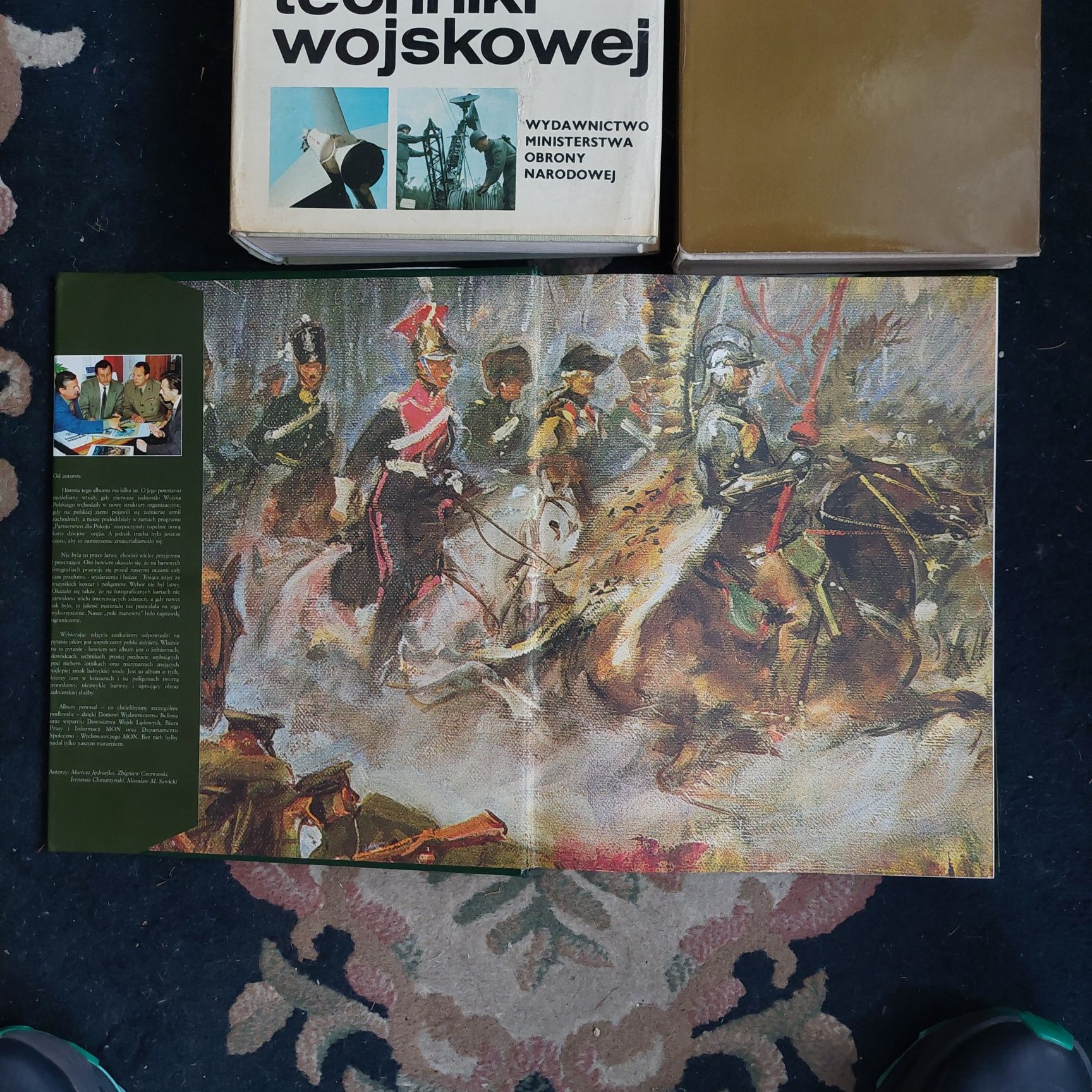 Encyklopedia, leksykon, Wojsko