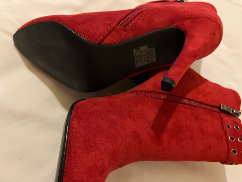 NOVOS - tamanho 38-39