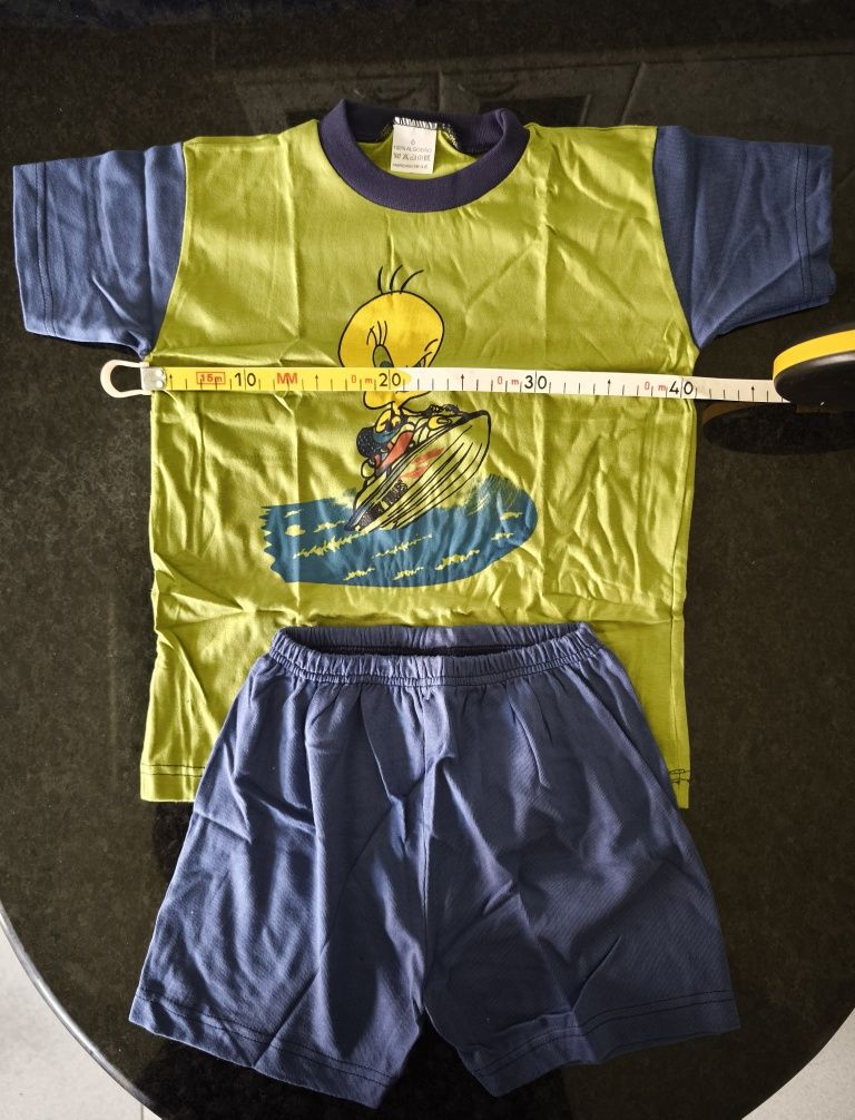 Conjunto de criança de ti-shert e calção, 100% algodão.