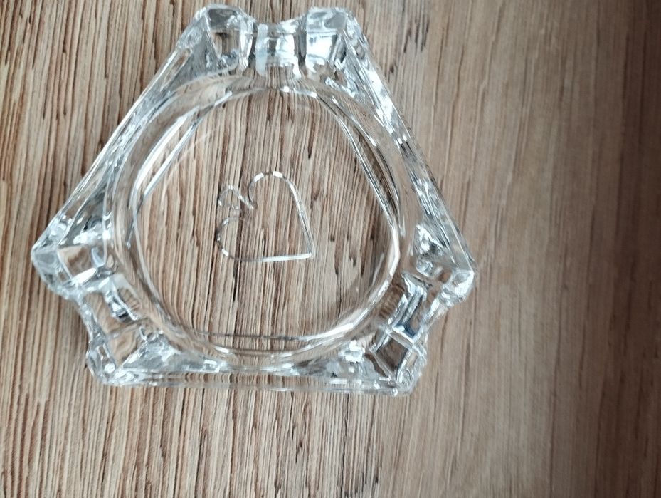 Szkło kryształowe pik popielniczka