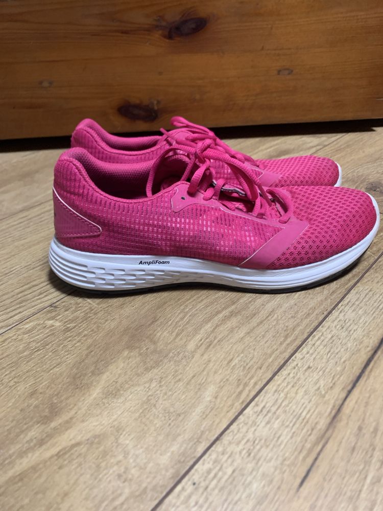 Asics 38 розмір.