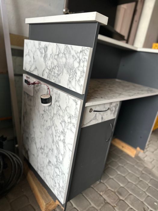 Стіл адміністратора б/у (самовивіз)