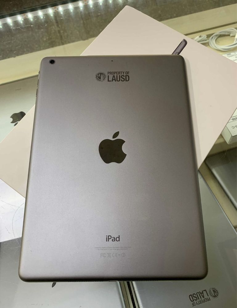 Продам Apple iPad Air 1