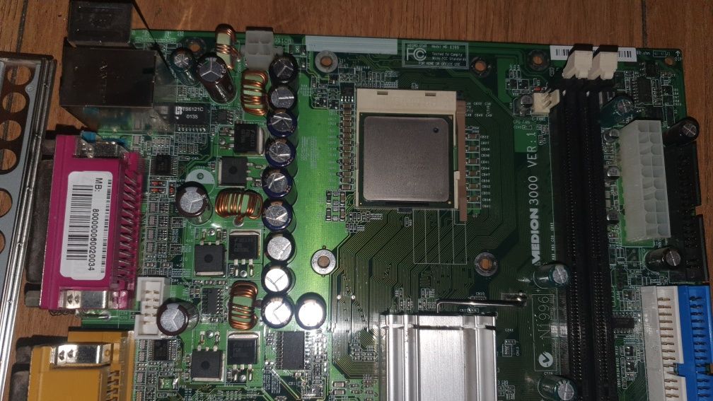 Płyta MSI MS-6399 z komputera Medion 3000 + Pentium 4 1.8GHZ PGA478