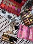 Лот косметики Huda beauty Fenty beauty catrice aceology dior chanel