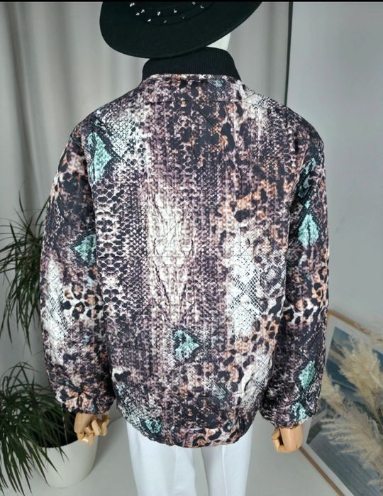 Kurtka bomberka pikowana wężowa czekoladowa L/XL