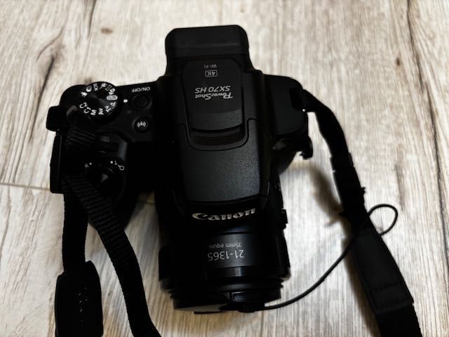 Aparat Canon Powershot sx70 + gratis torba i karta pamięci Jak nowy