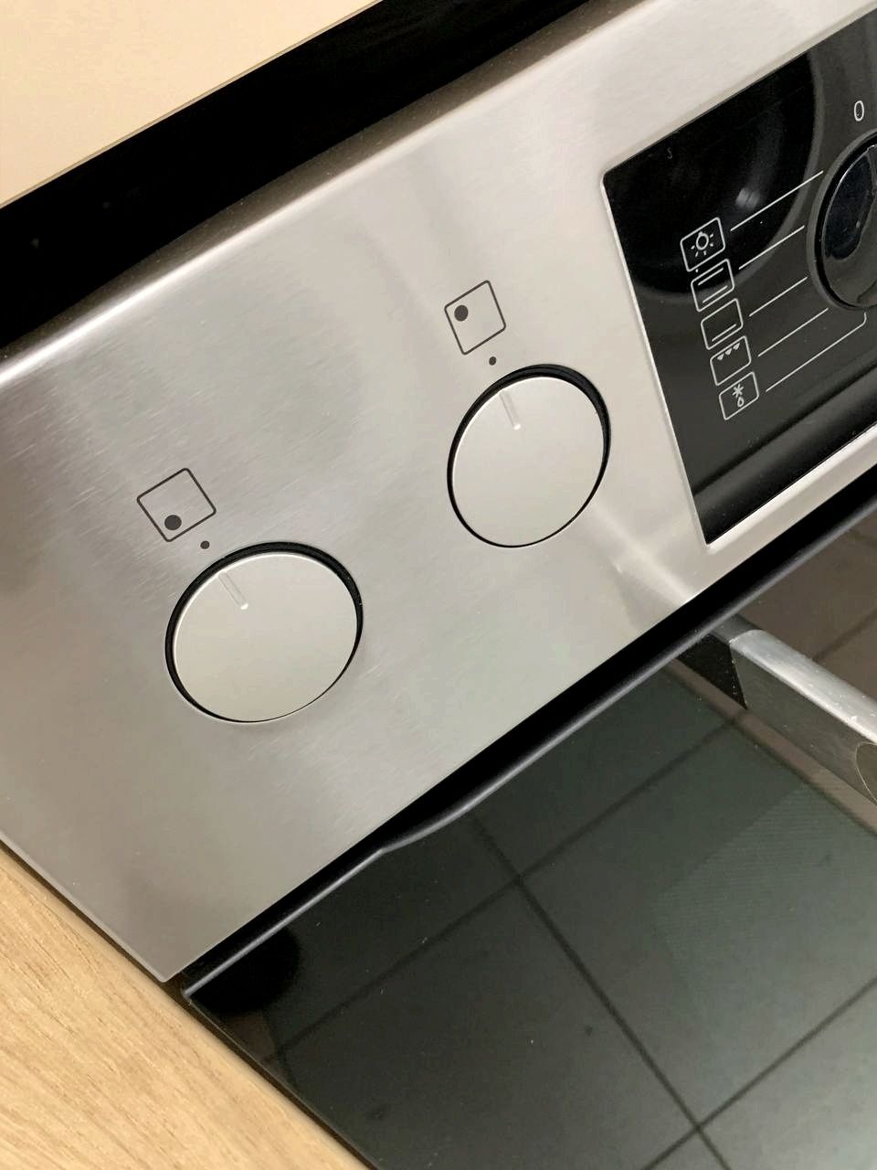 Комплект духова шафа + варильна поверхня Miele H 2265-1