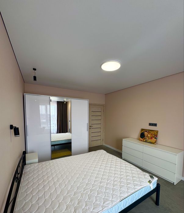 Здається 2 кімнатна в новобудові ЖК Гранд Сіті Домбровский.