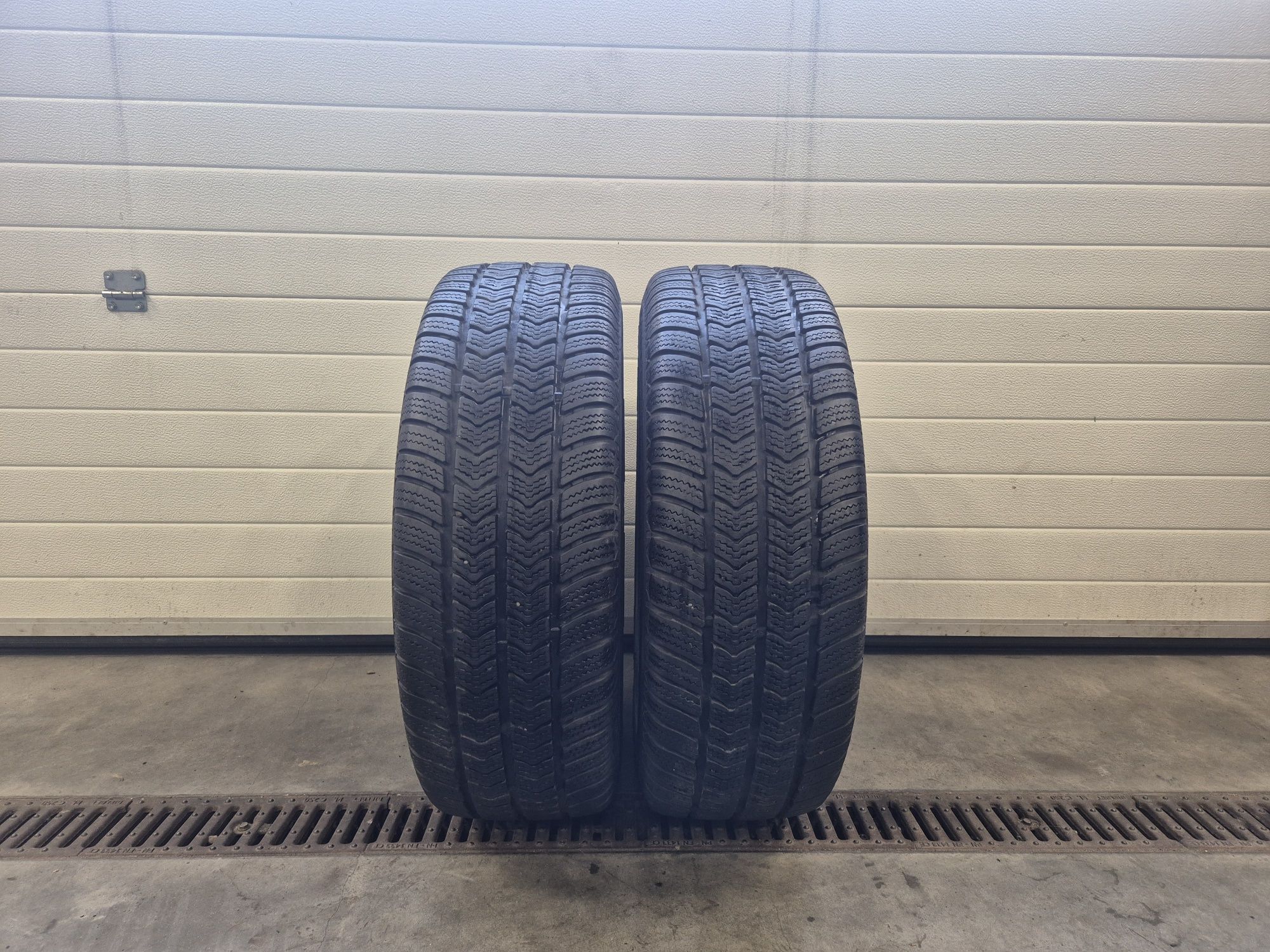 235/65 R16 C Semperit dostawcze