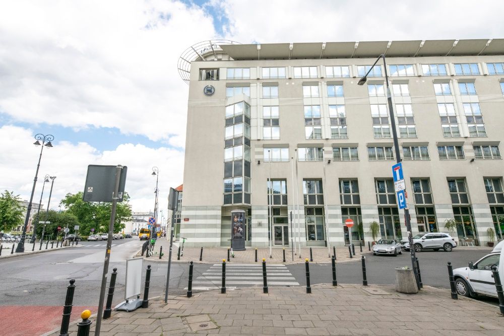 Wynajem biura w Warszawie:Pełni powierzchnia biurowa w Sheraton Plaza
