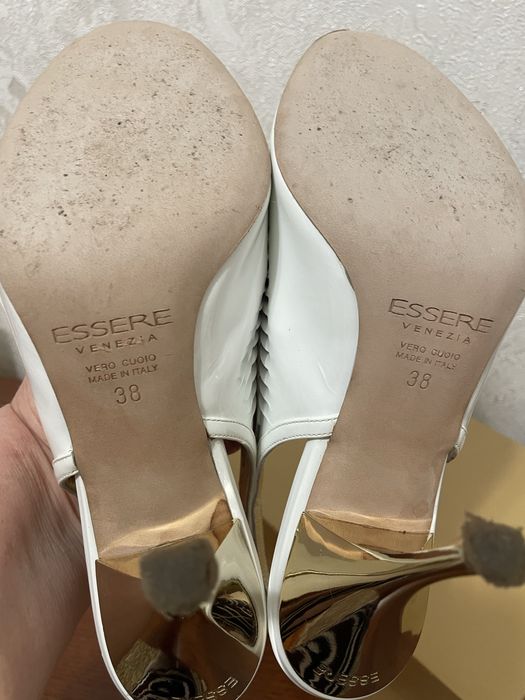 Босоніжки, ефектні і ексклюзивні,ESSERE, Італія, р.38