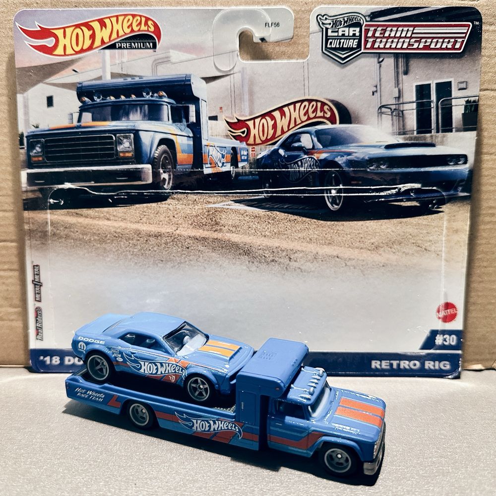 Hot Wheels Team Transport Dodge Chellenger Retro Rig