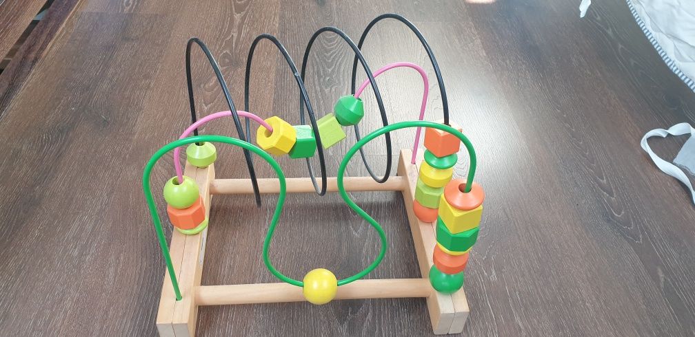 Zabawka sensoryczna typu przekładaniec Ikea