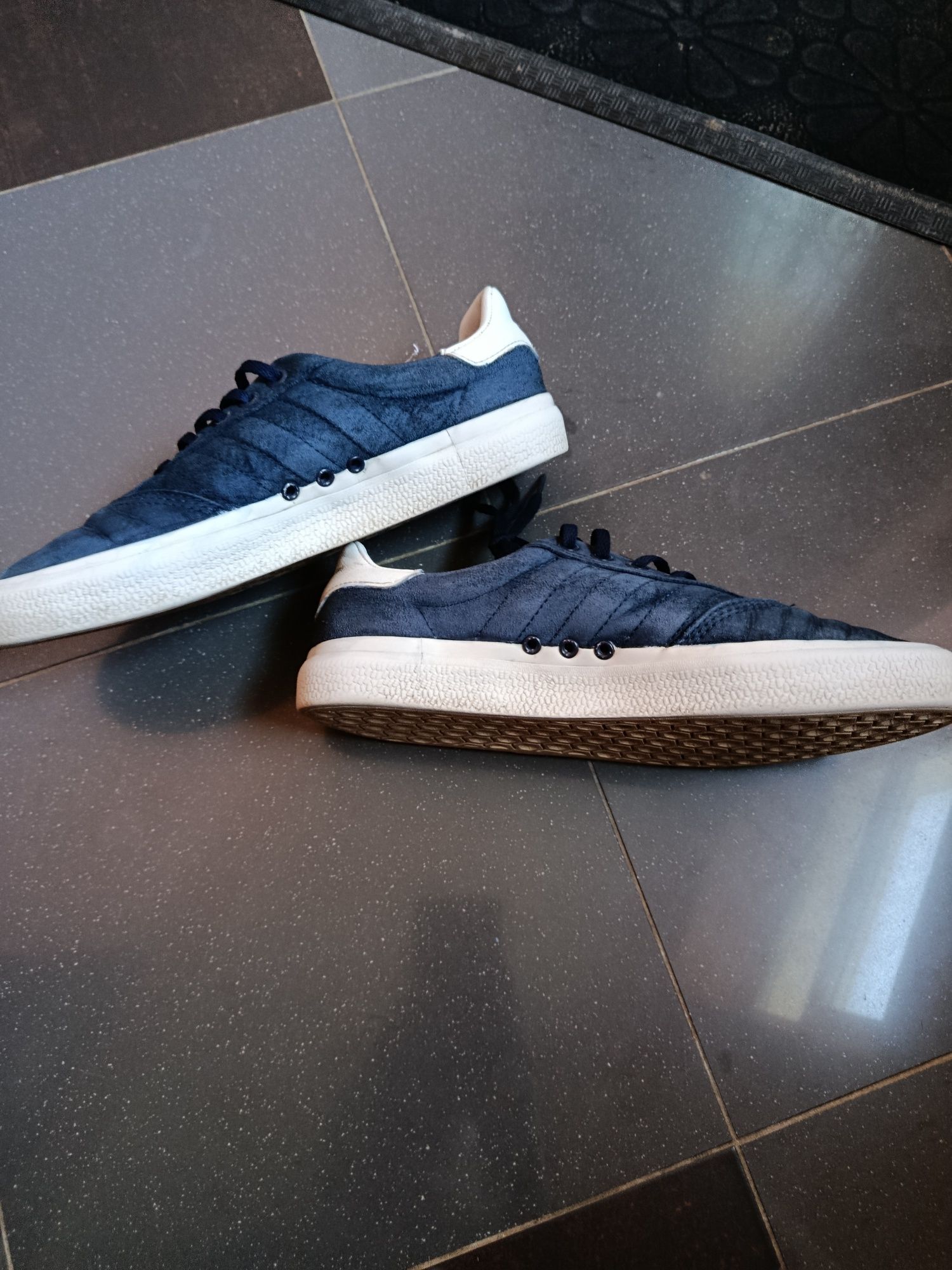 Чоловічі замшеві кеди Adidas