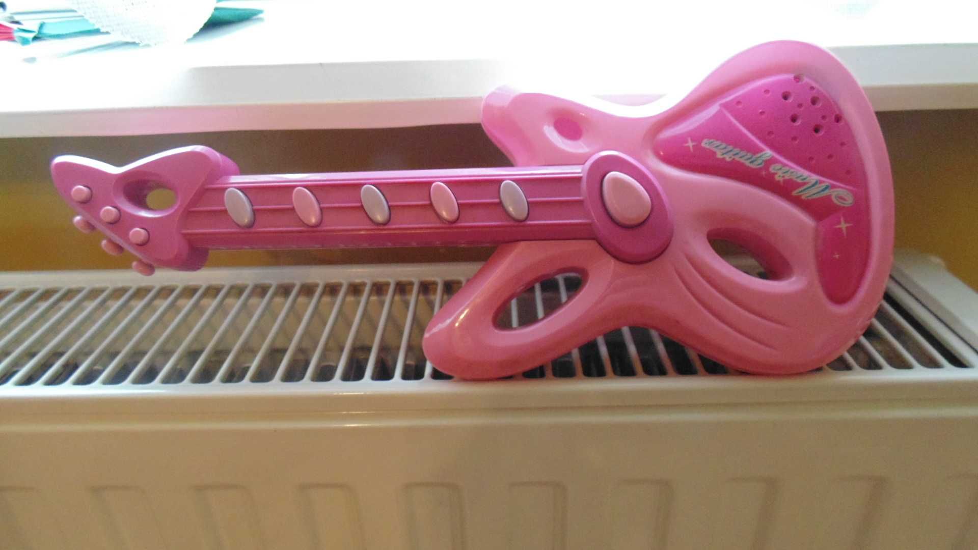 gitara grająca zabawka