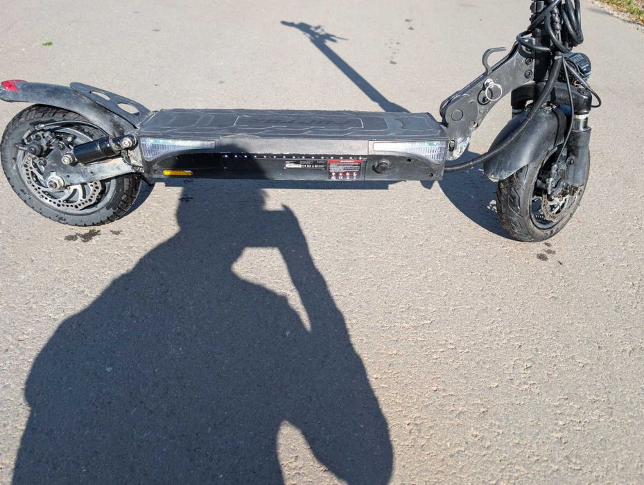 Hulajnoga elektryczna Ruptor R1 v2 500W zasięg 80km 10" Czarny