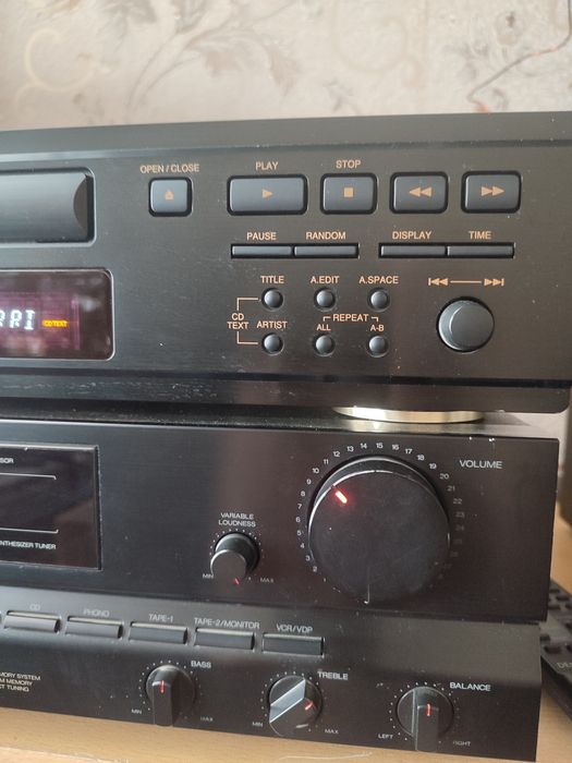Сиди denon DCD-755AR.