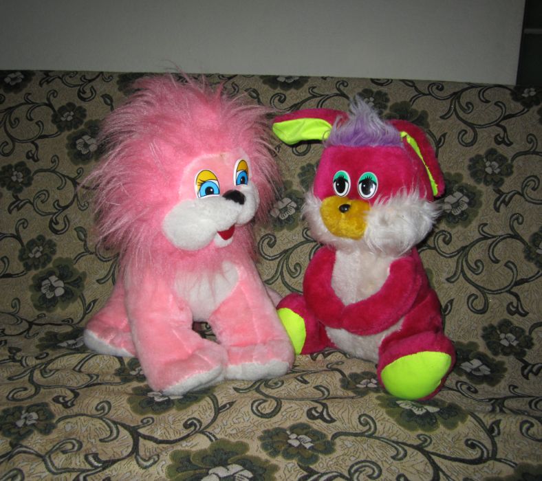 продаю детские мягкие игрушки в отличном состоянии ЛЕВ и ЗАЯЦ