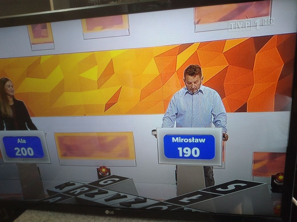 Tv 32 LG Smart tv wifi hevc