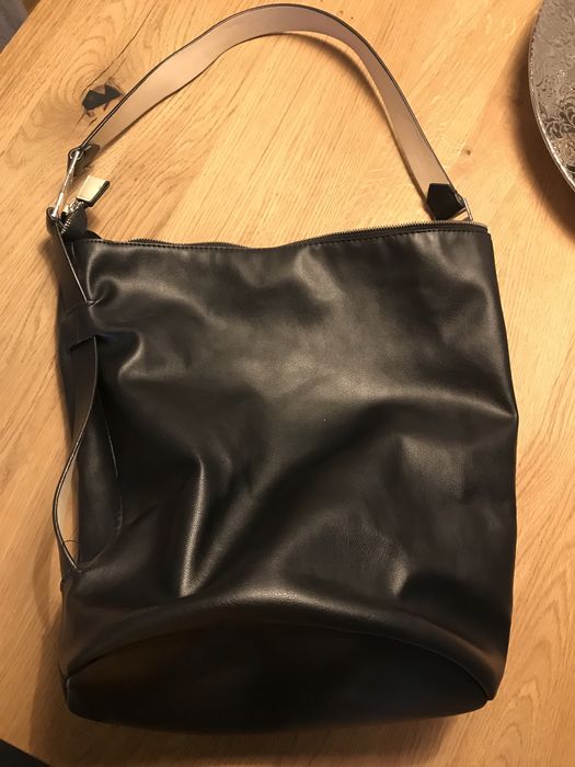 Torebka Zara w kolorze czarnym