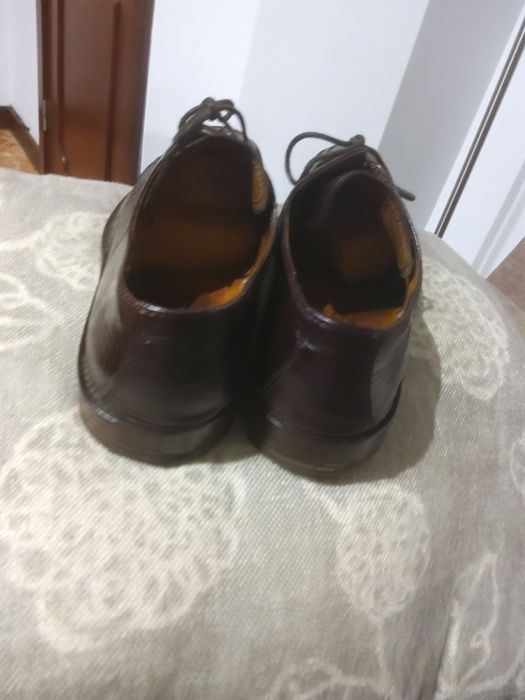 Sapatos nr 41 clássicos castanho escuro