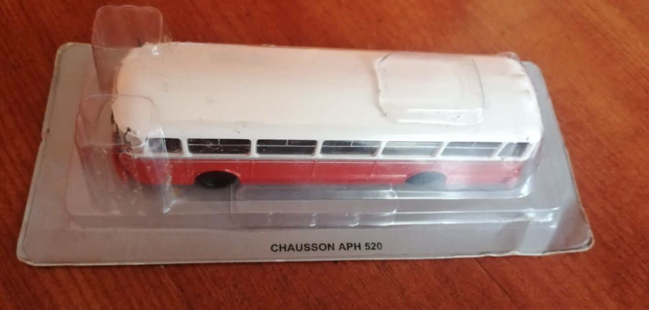 Kultowe autobusy PRL-u - Deagostini 
CHAUSSON APH 520