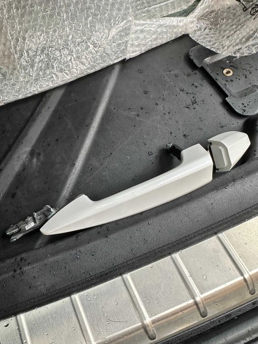 Ручка дверей зовнішня ліва сторона задня BMW F48